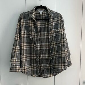 Old Navy - Gray & Tan Plaid Button-Up Shirt - Medium